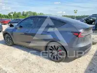 2023 Tesla Model Y фото
