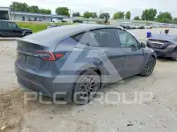 2023 Tesla Model Y фото