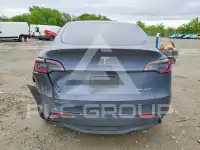 2023 Tesla Model Y фото