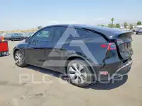 2023 Tesla Model Y фото