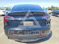 2023 Tesla Model Y фото