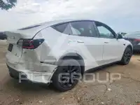2023 Tesla Model Y фото