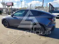 2023 Tesla Model Y фото