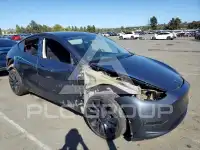 2023 Tesla Model Y фото