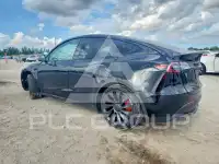 2023 Tesla Model Y фото