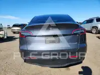2023 Tesla Model Y фото