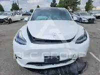 2023 Tesla Model Y фото