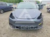 2023 Tesla Model Y фото