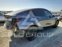 2023 Tesla Model Y фото