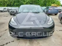 2023 Tesla Model Y фото
