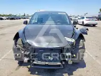 2023 Tesla Model Y фото