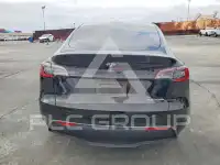 2023 Tesla Model Y фото