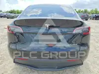 2023 Tesla Model Y фото