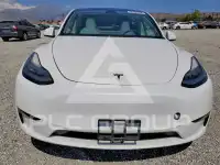 2023 Tesla Model Y фото
