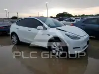 2023 Tesla Model Y фото