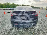 2023 Tesla Model Y фото