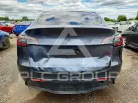 2023 Tesla Model Y фото