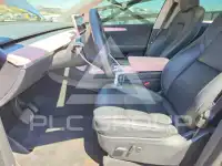 2023 Tesla Model Y фото