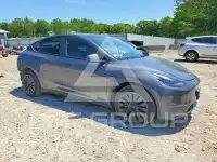 2023 Tesla Model Y фото