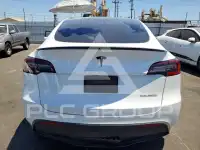 2023 Tesla Model Y фото