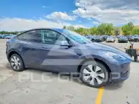 2023 Tesla Model Y фото