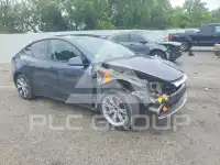 2023 Tesla Model Y фото