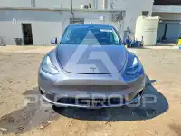 2023 Tesla Model Y фото