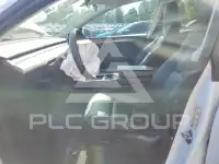 2023 Tesla Model Y фото