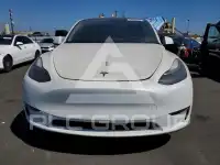2023 Tesla Model Y фото