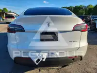 2023 Tesla Model Y фото