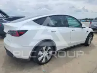 2023 Tesla Model Y photo