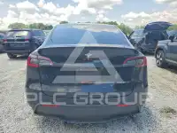 2023 Tesla Model Y фото