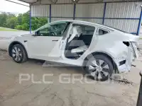 2023 Tesla Model Y фото