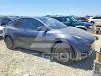 2023 Tesla Model Y фото