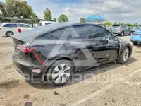 2023 Tesla Model Y фото