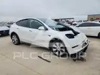 2023 Tesla Model Y фото