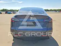 2023 Tesla Model Y фото