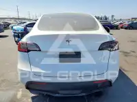 2023 Tesla Model Y фото