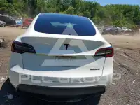 2023 Tesla Model Y фото