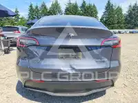 2023 Tesla Model Y фото