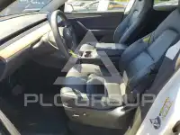 2023 Tesla Model Y фото