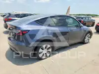 2023 Tesla Model Y фото
