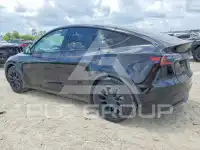 2023 Tesla Model Y фото