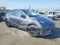 2023 Tesla Model Y фото