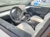 2023 Tesla Model Y фото