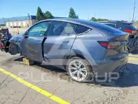 2023 Tesla Model Y фото