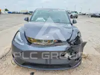 2023 Tesla Model Y фото