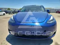 2023 Tesla Model Y фото