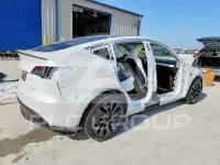 2023 Tesla Model Y фото