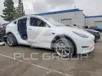 2023 Tesla Model Y фото